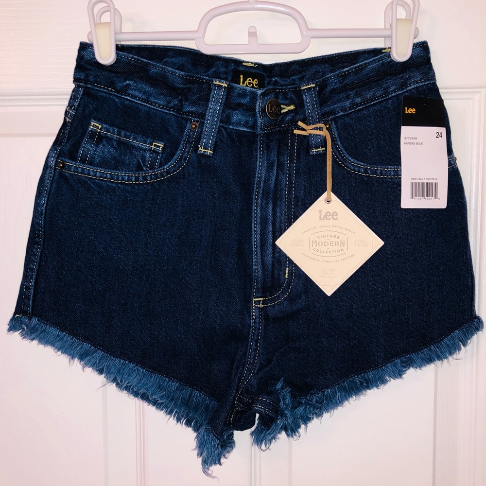Cutoff Lee jean short (24)